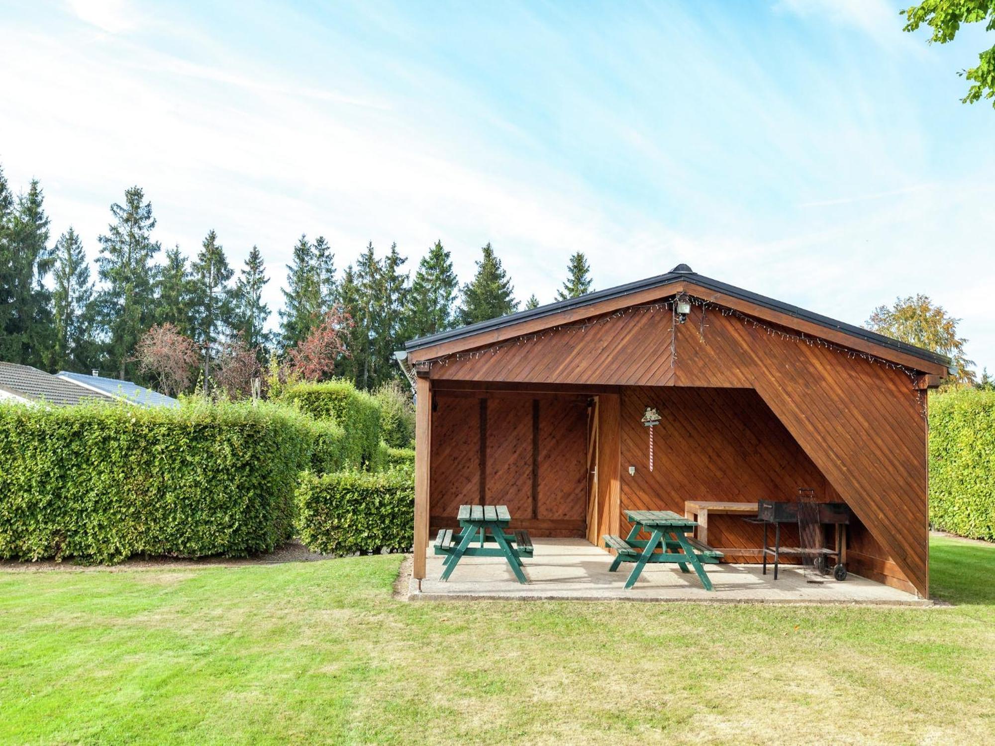 Boutique Chalet In B Llingen Near Lake Wirtzfeld Exterior foto