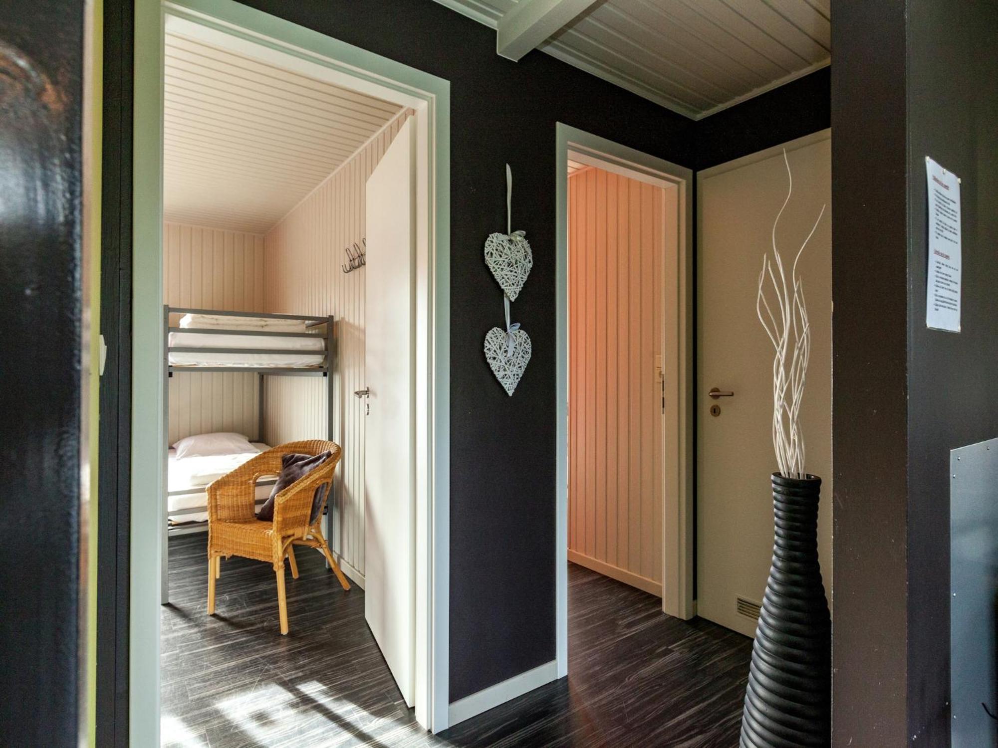 Boutique Chalet In B Llingen Near Lake Wirtzfeld Exterior foto